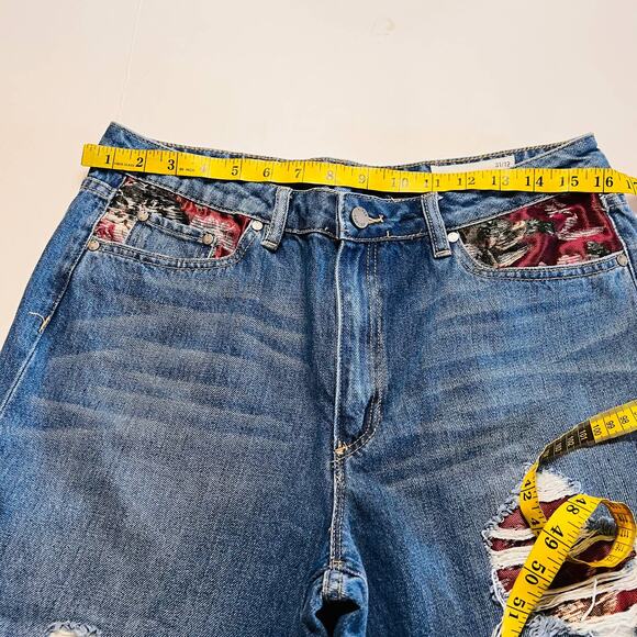 Vince Camuto Distressed Tapestry High Rise Straight Leg Crop Jeans Size 31 - Picture 8 of 12